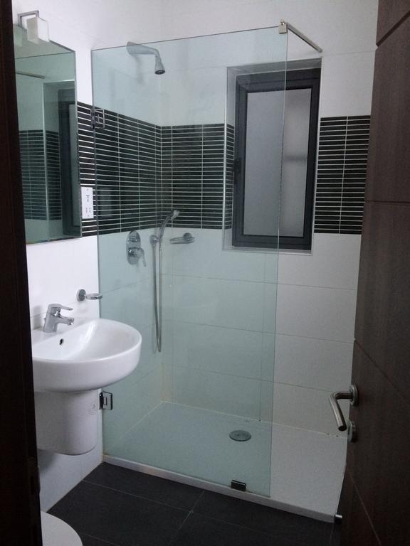 Paceville Montecarlo Apartments Saint Julian's Room photo