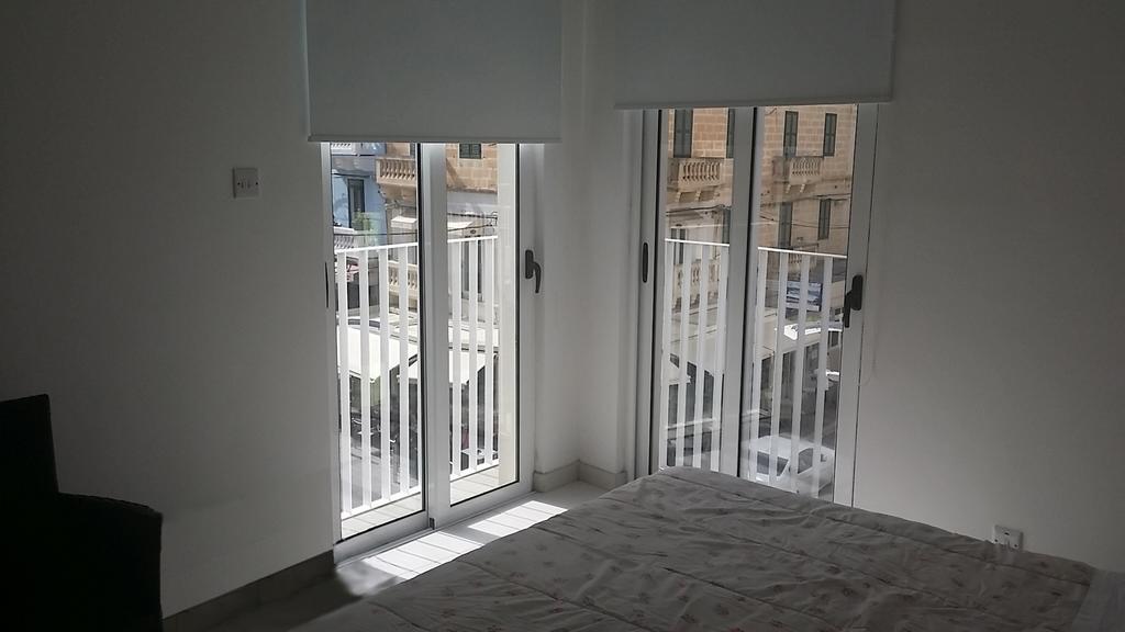 Paceville Montecarlo Apartments Saint Julian's Room photo